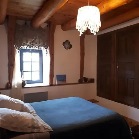 La Maison Des Bouzols