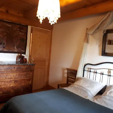 La Maison Des Bouzols بيت ضيافة Freycenet-la-Cuche