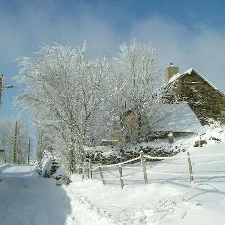 La Maison Des Bouzols بيت ضيافة Freycenet-la-Cuche