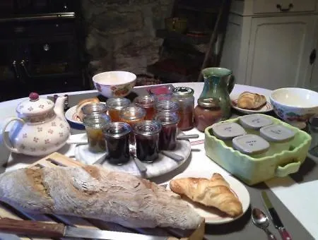 La Maison Des Bouzols بيت ضيافة Freycenet-la-Cuche